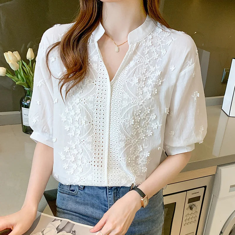 Cambria™ | Broderet bluse