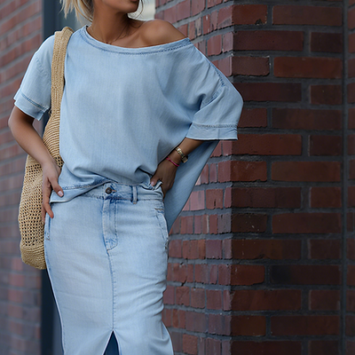 Sif™ | Diagonal skuldertop med split denim maxi nederdel